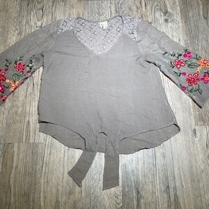 Anthropologie Fig & Flower Floral Embroidered Lace Tie Front Blouse Boho SIZE: S